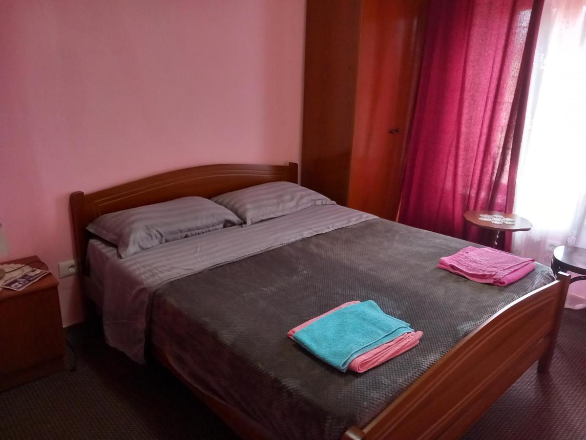 Rooms For Rent Shkoder Bagian luar foto