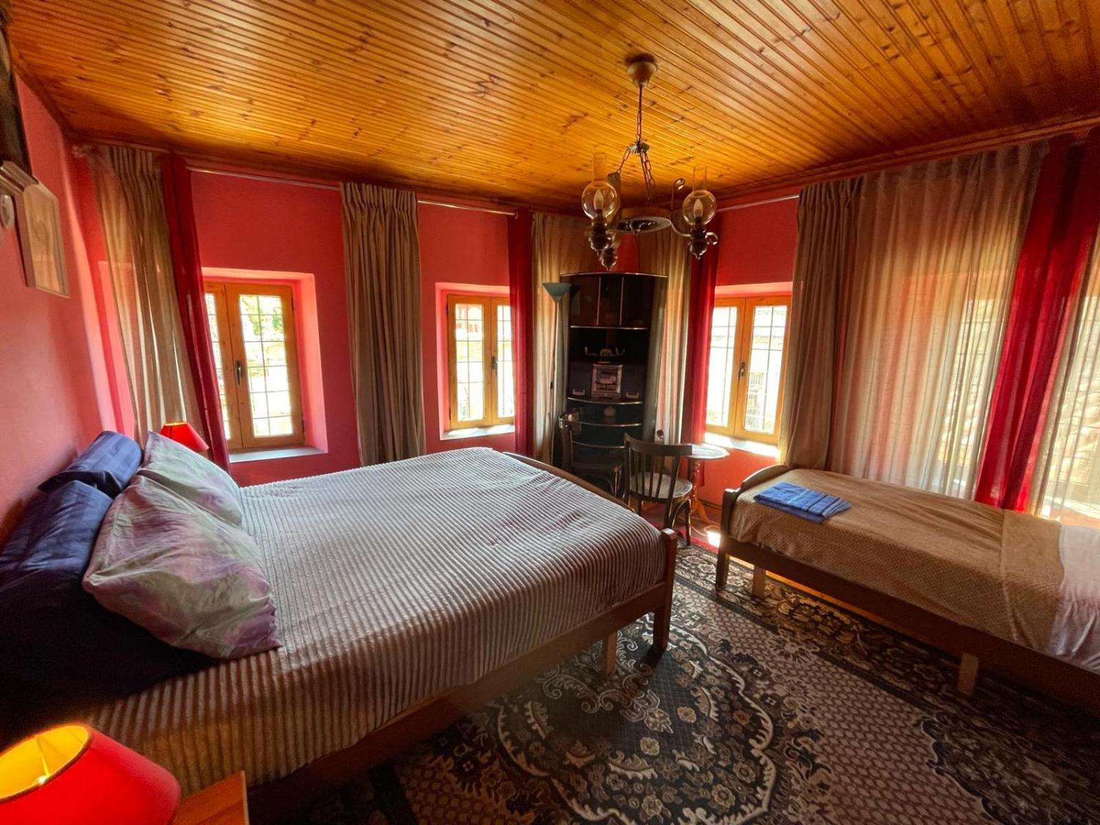 Rooms For Rent Shkoder Bagian luar foto